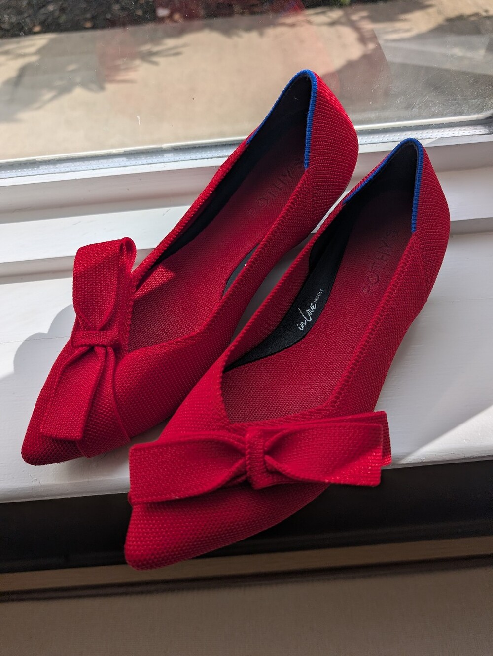 Rothy's The Bow Point II Red Size 9